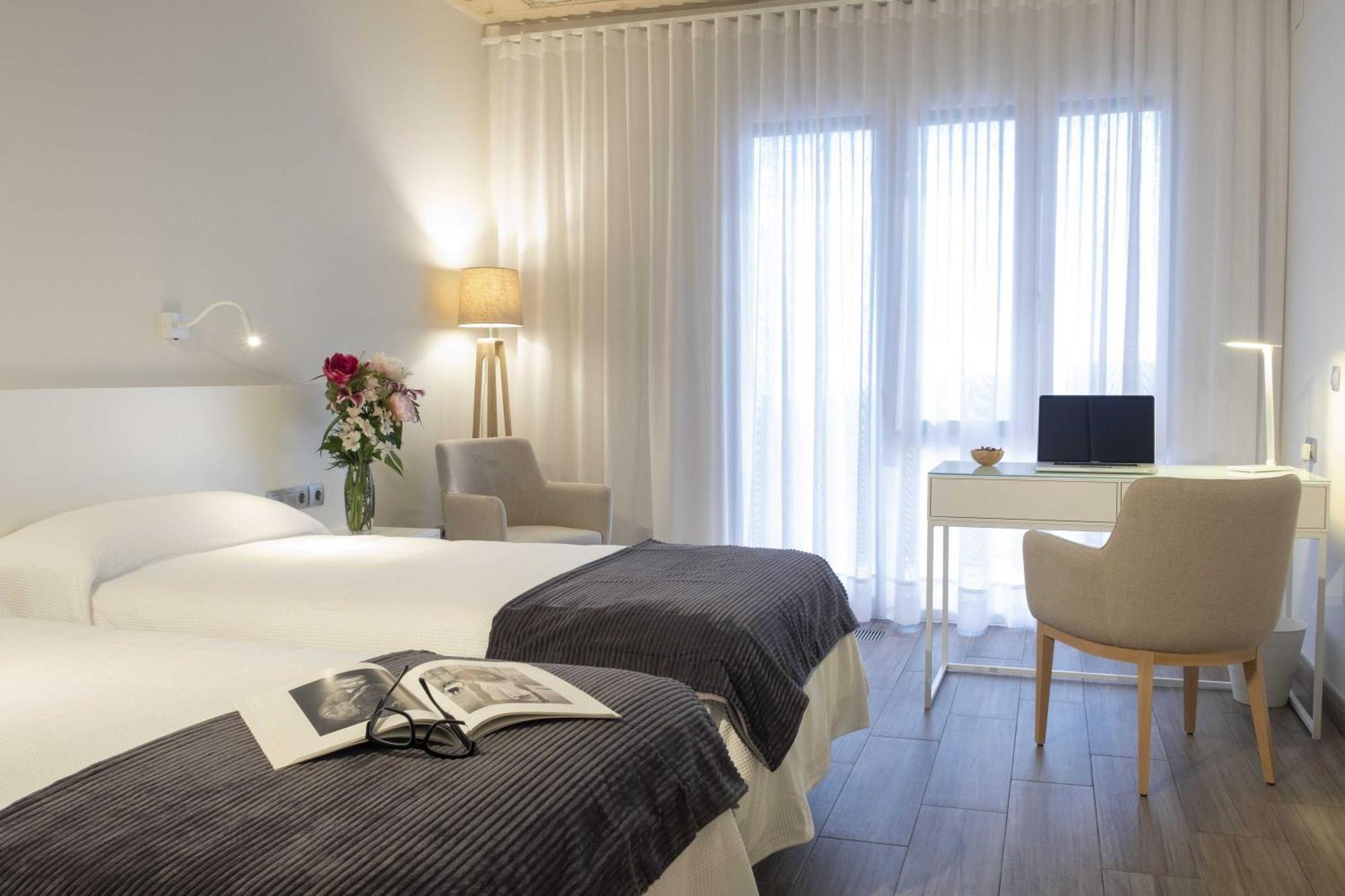 אסבו Hotel Campusphi מראה חיצוני תמונה