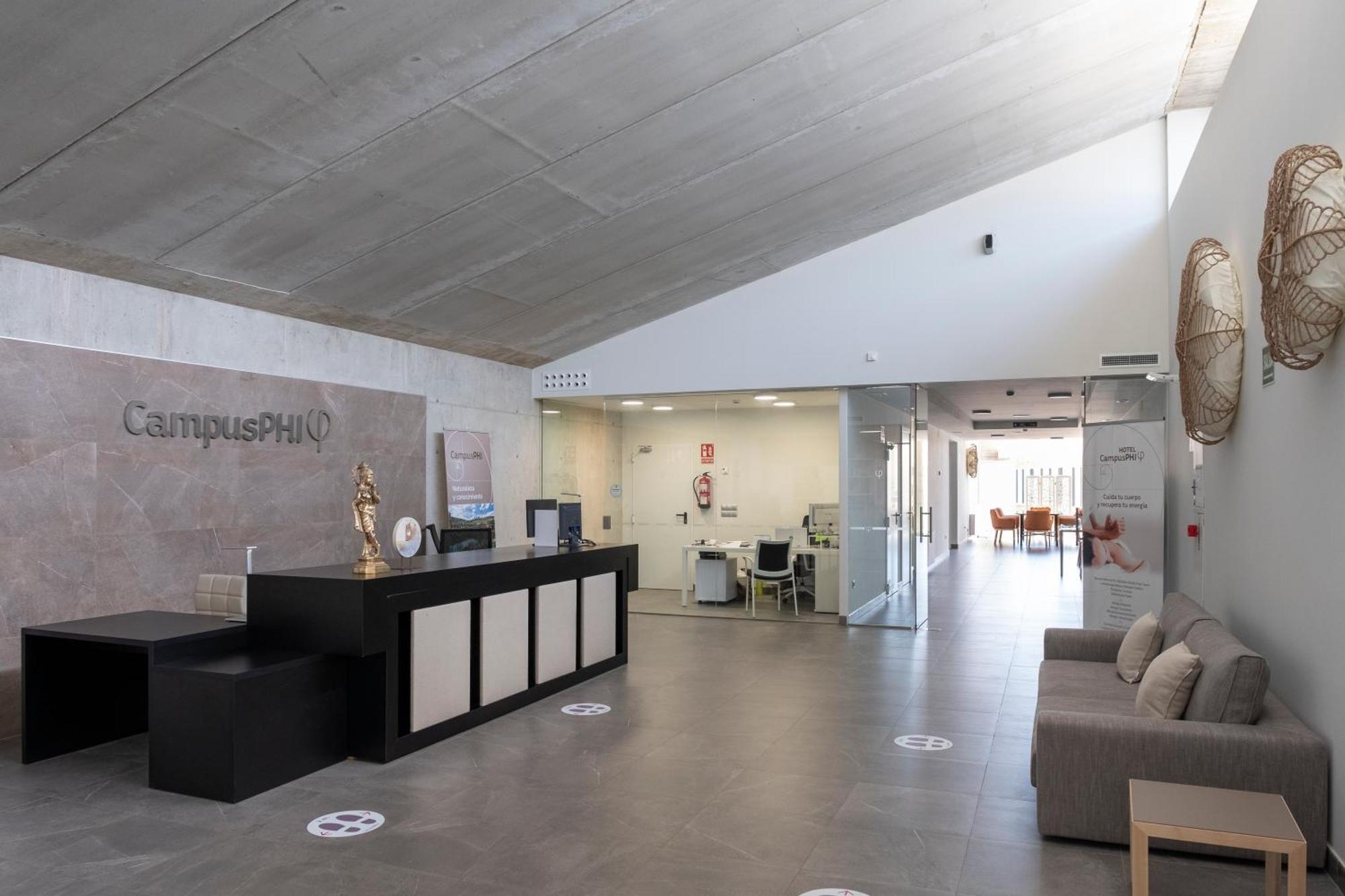 אסבו Hotel Campusphi מראה חיצוני תמונה